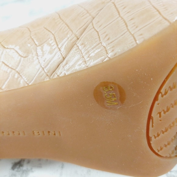 Gianni Bini Croc Print Slip On Tan Leather Platform High Heels V362 - Picture 11 of 12